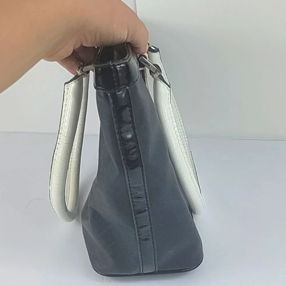 Guess Shoulder Bag‎